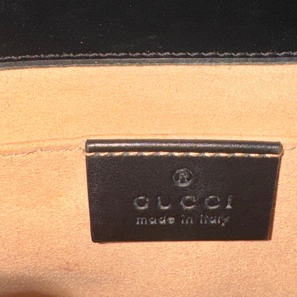 Gucci GG Marmont Small Shoulder Bag - Picture 7 of 13